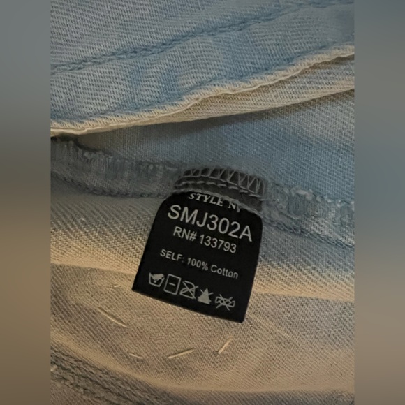 POL Blue Jean Jacket with Floral Design with Pearl accents - Picture 5 of 10